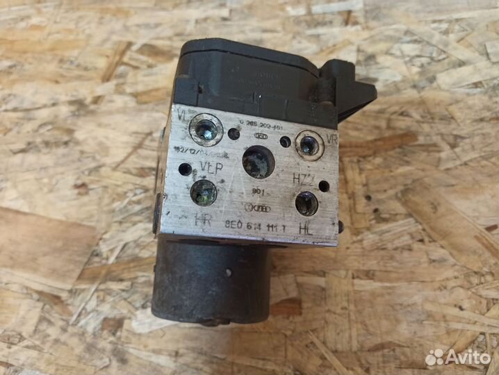 Блок ABS Volkswagen, Audi 8e0614111T