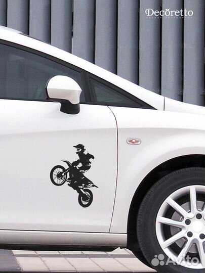 Изготовление стикеров, автомобильных наклеек