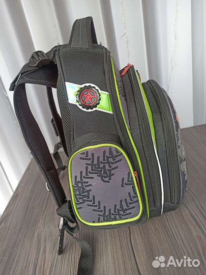 Рюкзак школьный