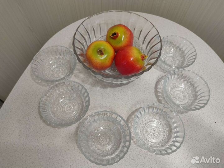 Салатик большой и 6 маленьких