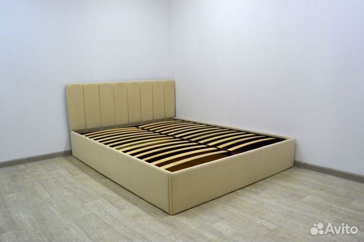 Кровать мягкая 160*200