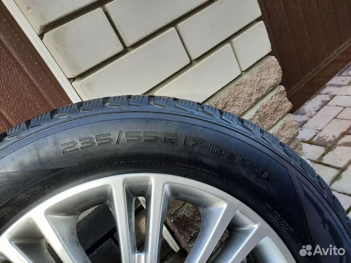 Колеса Nokian Hakkapeliitta R2 235/55 R17