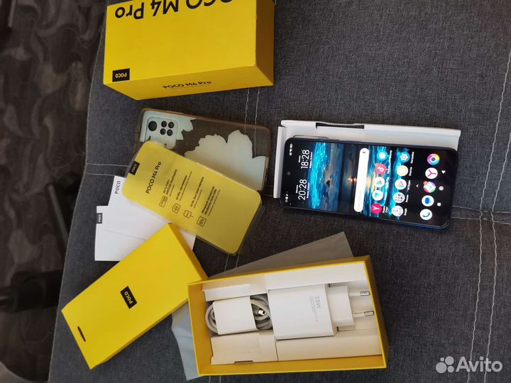 Телефон Poco m4 pro 12/256gb