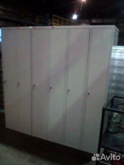 Шкафы для раздевалки