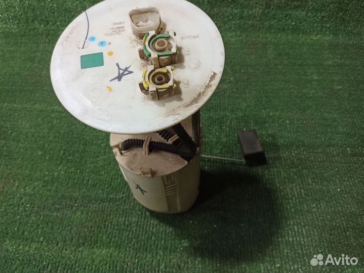 Насос топливный Toyota Hilux VII (2004—2011)