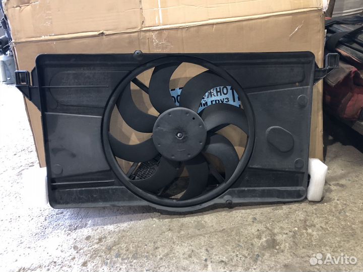 Продам диффузор с вентилятором Ford focus2 1.6