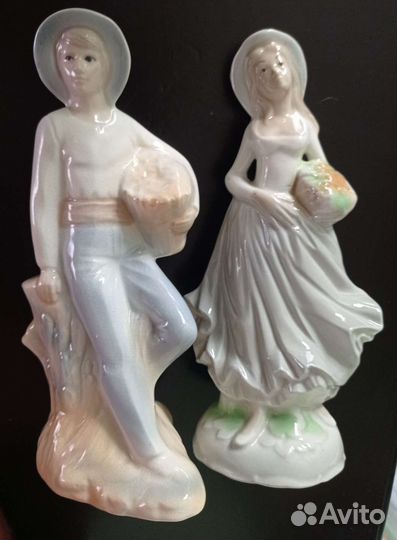 Фарфоровые парные статуэтки Европы