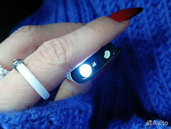 Зажигалка с фонариком Король Крести