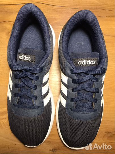 Кроссовки детские adidas 35р