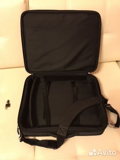 Сумка samsonite для ноутбука 17,3. Материал - поли