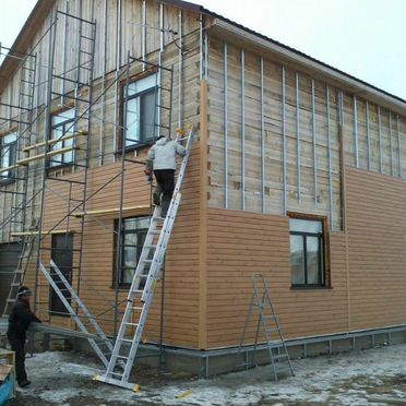 Строительство и ремонт. Бригада строителей