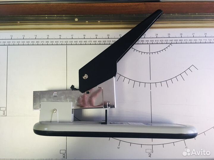 Степлер мощный KW-Trio 50LB до 210