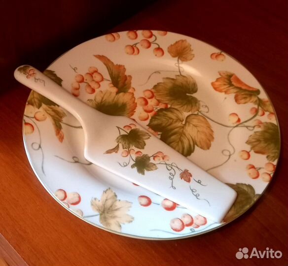 Посуда для сервировки стола, чашки