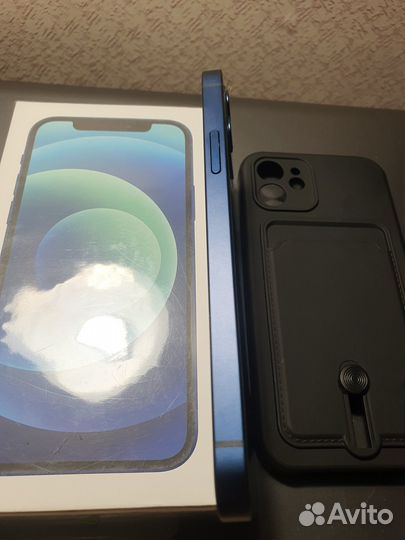 iPhone 12, 64 ГБ