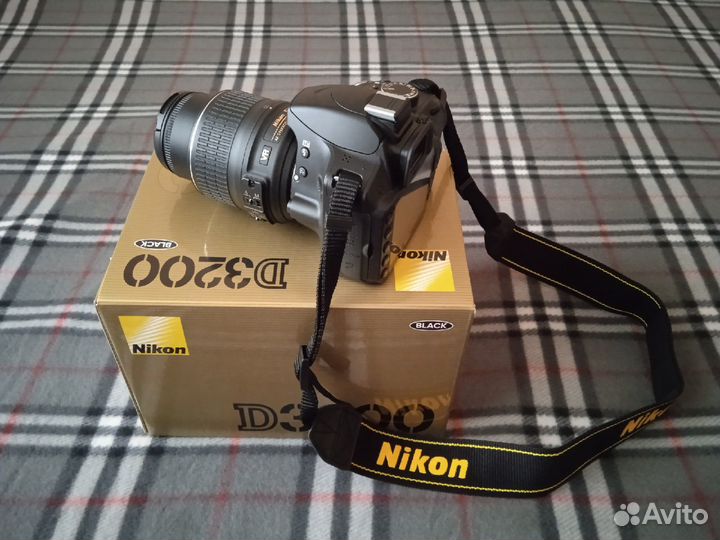 Зеркальный фотоаппарат Nikon D3200