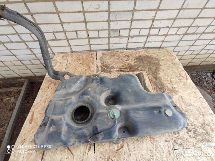 Топливный бак Renault logan