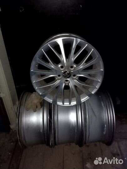 Диск литой R 18 Toyota