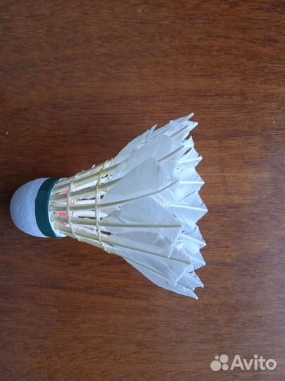 Воланчик для бадминтона