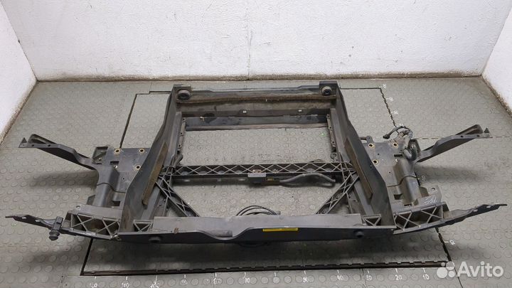 Рамка передняя Infiniti QX56, 2006