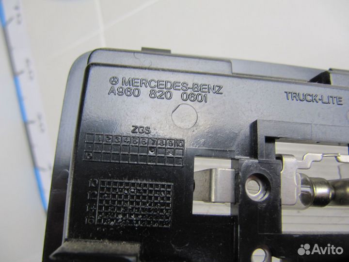 Фонарь подсветки салона Mercedes Benz Actros MP4