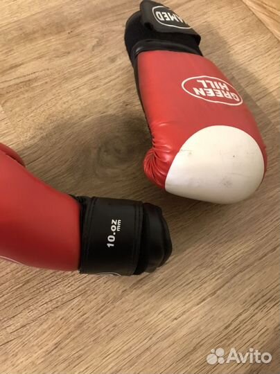 Боксерские перчатки 10 oz green hill