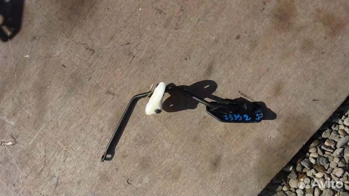 Педаль газа Toyota Allex NZE124 1NZ-FE 2004/6