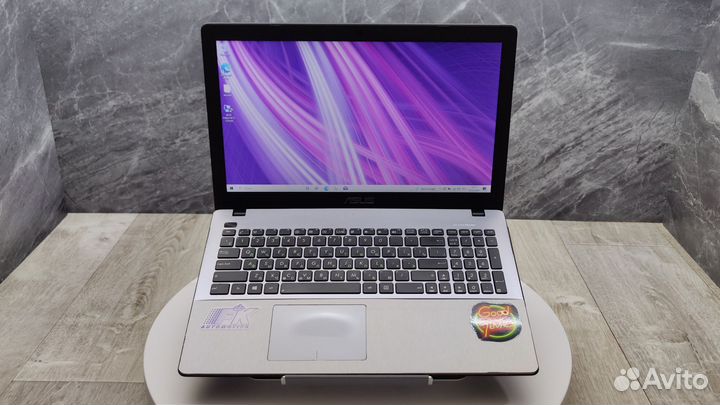 Asus x550LNV / Intel core i3 / GeForce 840m 2gb