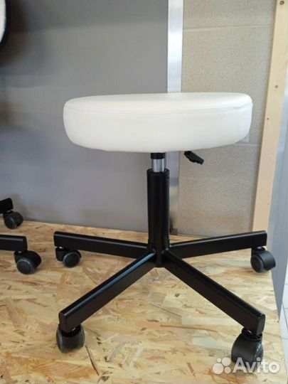 Стул Таблетка