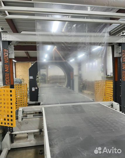 Упаковочная линия в пупырку и стрейч, автомат