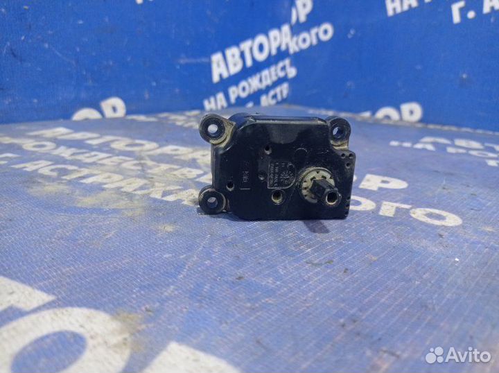 Моторчик заслонок отопителя Ford Mondeo 3 лифтбэк