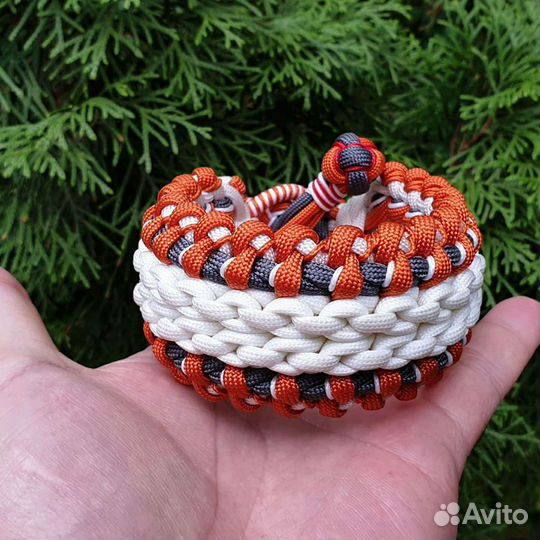 Браслет из паракорда 