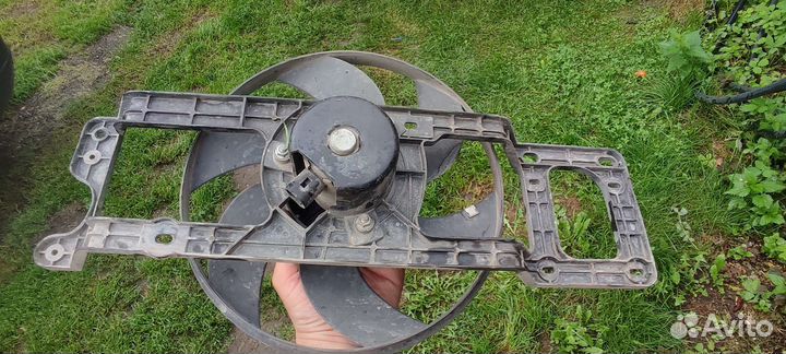 Крепление вентилятора радиатора логан 1.4