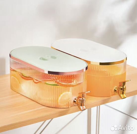 Лимонадница с краном