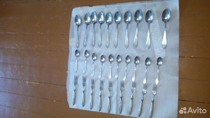 Комплект вилок и ложек времен СССР