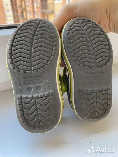 Сандали crocs c4