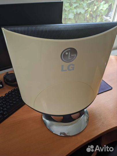 Монитор lg flatron l1740bq