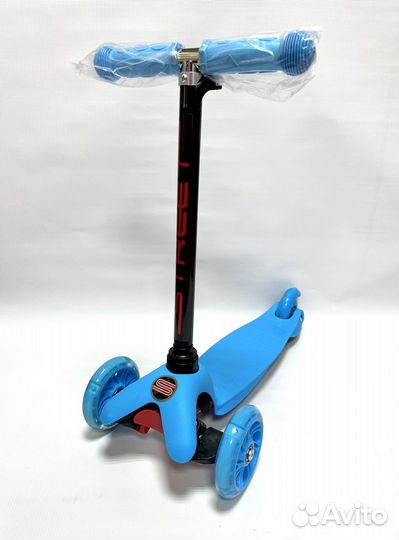 Самокат детский трехколесный новый