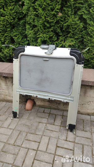 Люк Toyota Avensis 1997-2000