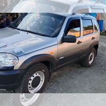 Chevrolet Niva 1.7 MT, 2009, 151 812 км, с пробегом, цена 438 000 руб.