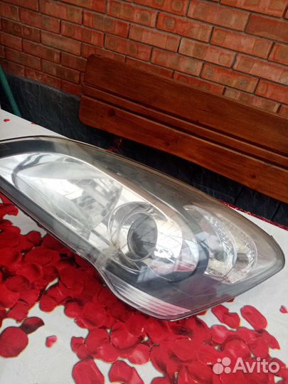 2 фары kia ceed 2010 года