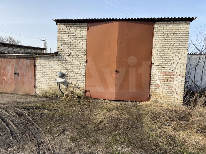 Гараж, > 30 м²