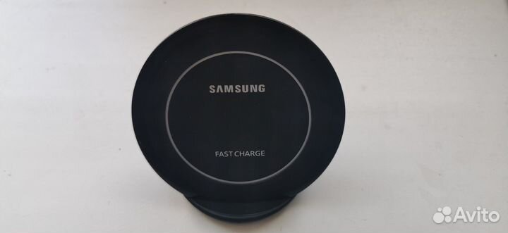 Беспроводное зарядное устройство samsung EP-NG930