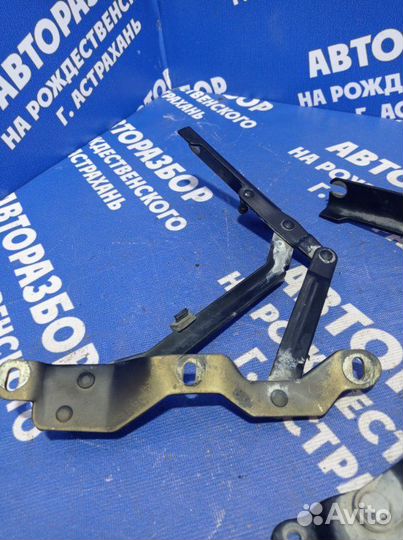 Петля крышки багажника Lifan Breez седан 2009