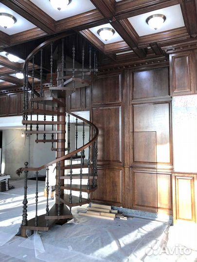 Деревянный потолок из массива дерева