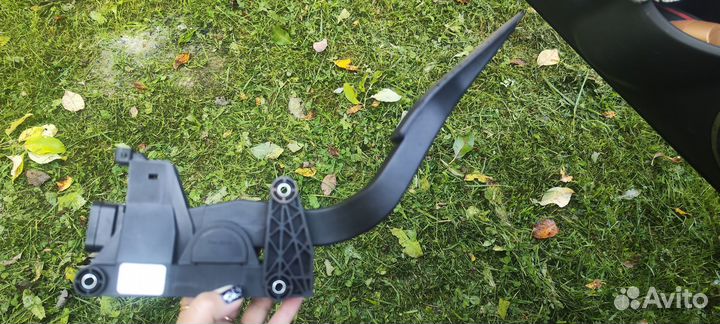 Педаль газа