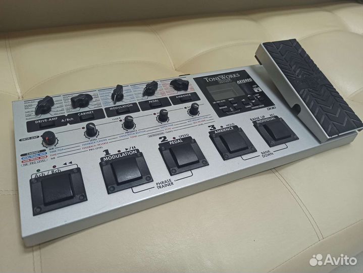 Гитарный процессор Korg AX1500G