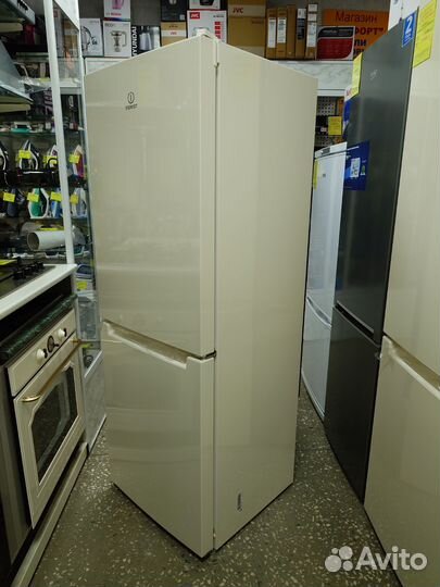 Холодильник новый