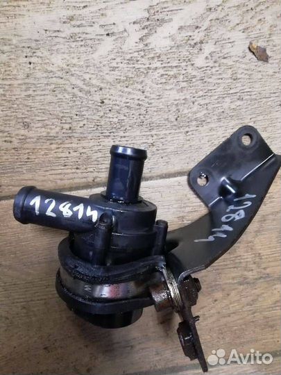 Водяная помпа Volkswagen Touareg 2006 7L6121079A