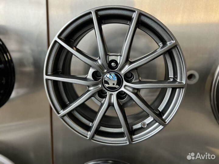 Новые комплект R15 Volkswagen Polo Skoda Rapid