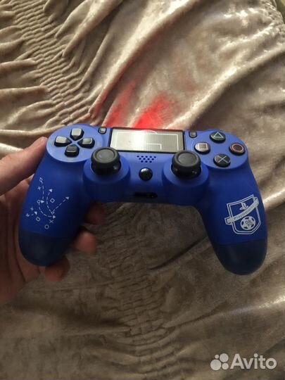 Геймпад на Sony PS4